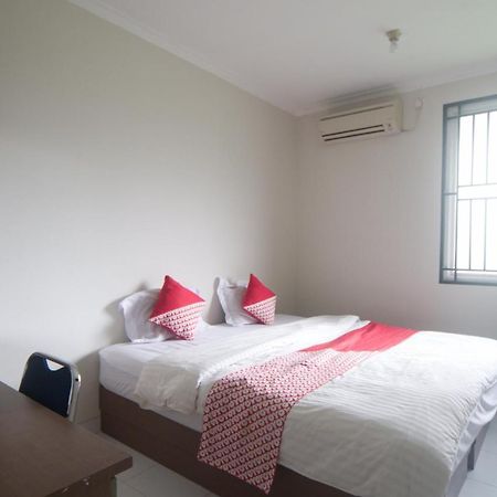 Oyo 3049 Scientia Dormitory Syariah Tangerang Zewnętrze zdjęcie