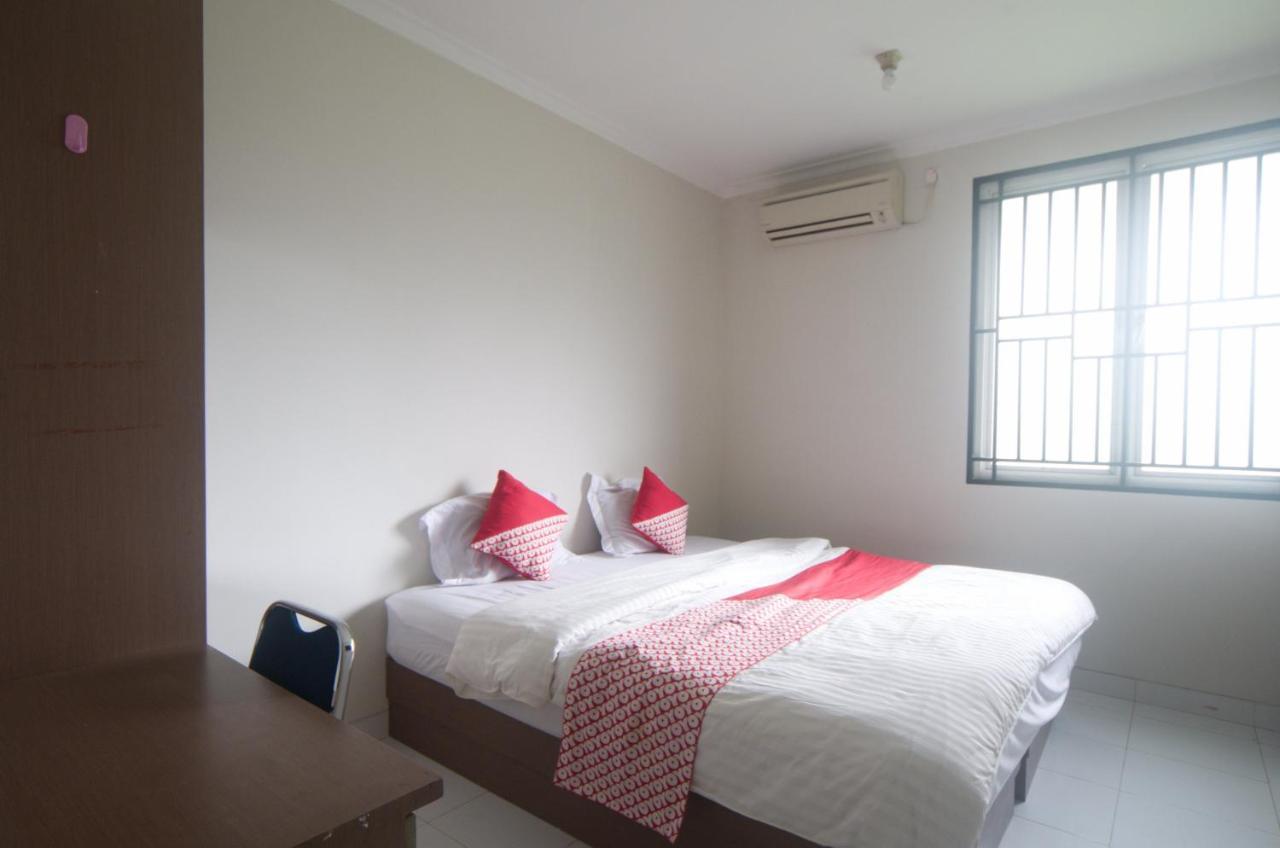 Oyo 3049 Scientia Dormitory Syariah Tangerang Zewnętrze zdjęcie