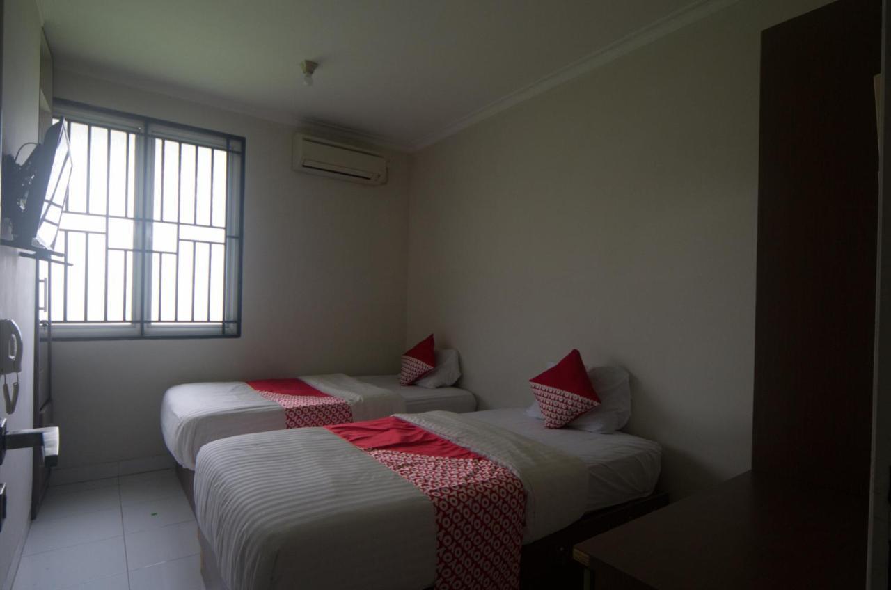 Oyo 3049 Scientia Dormitory Syariah Tangerang Zewnętrze zdjęcie