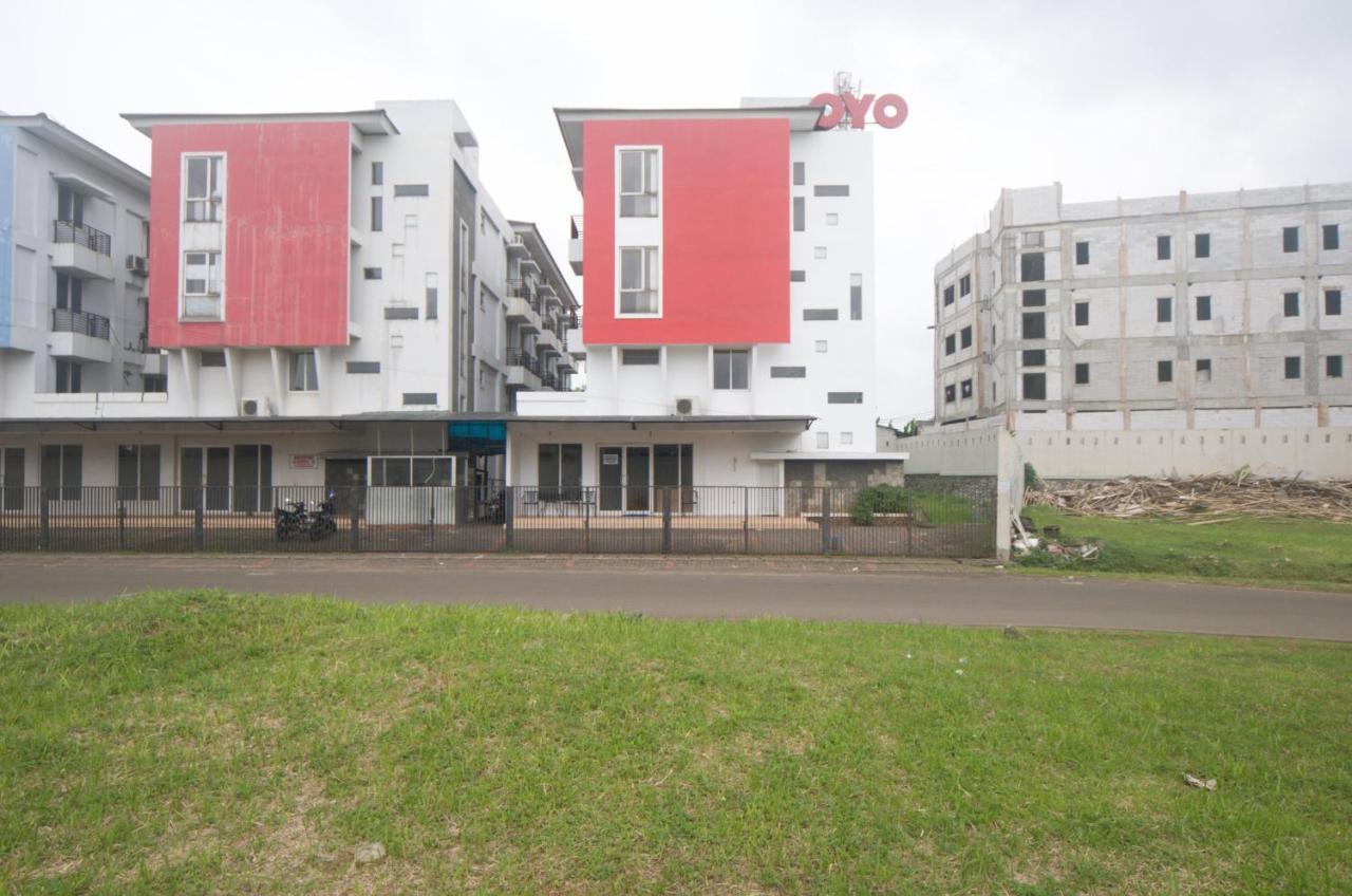 Oyo 3049 Scientia Dormitory Syariah Tangerang Zewnętrze zdjęcie